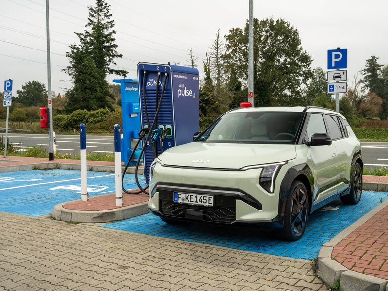 Bild elektroauto-ladenetz.jpg